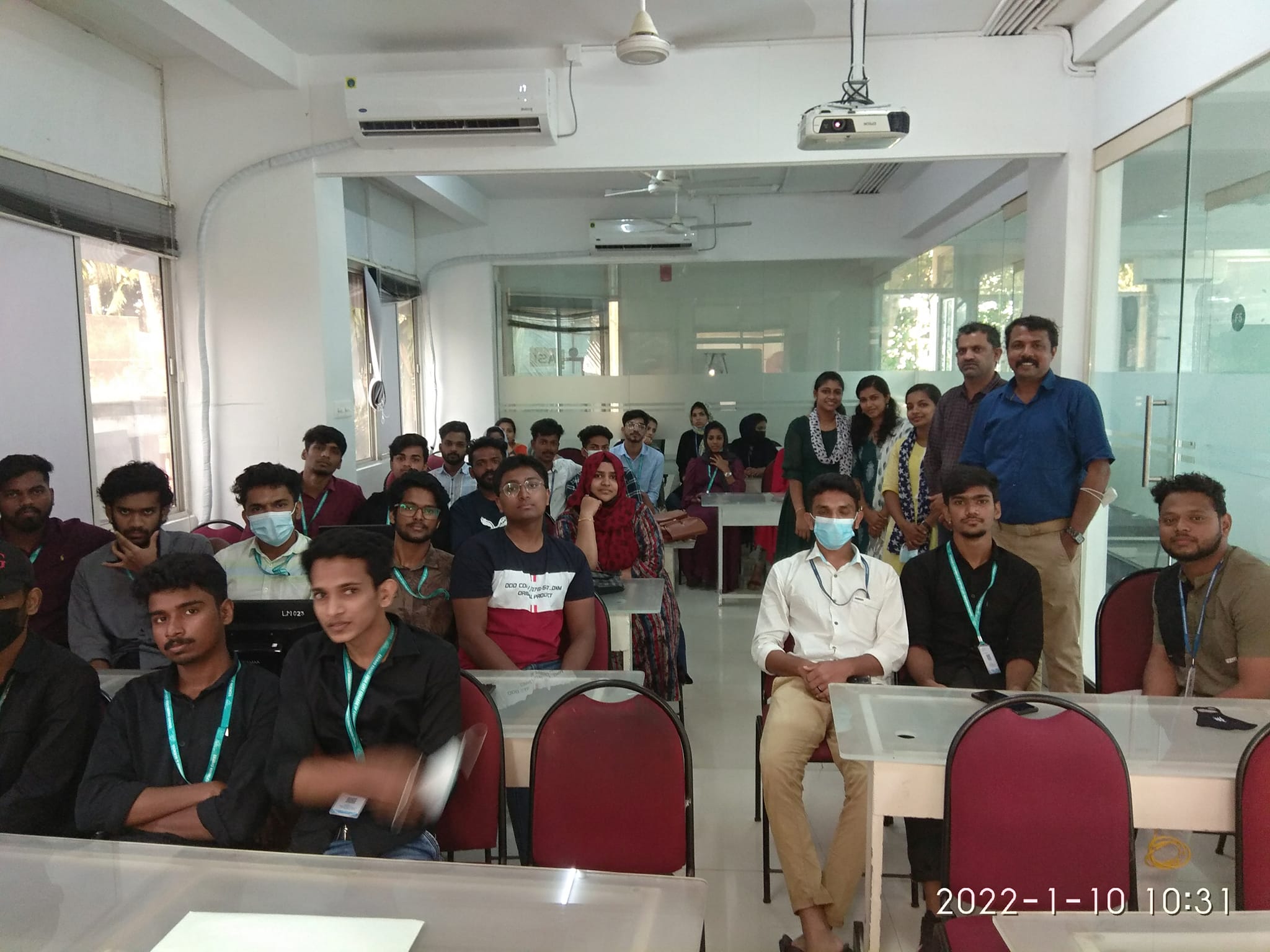 Internship/projects in noida